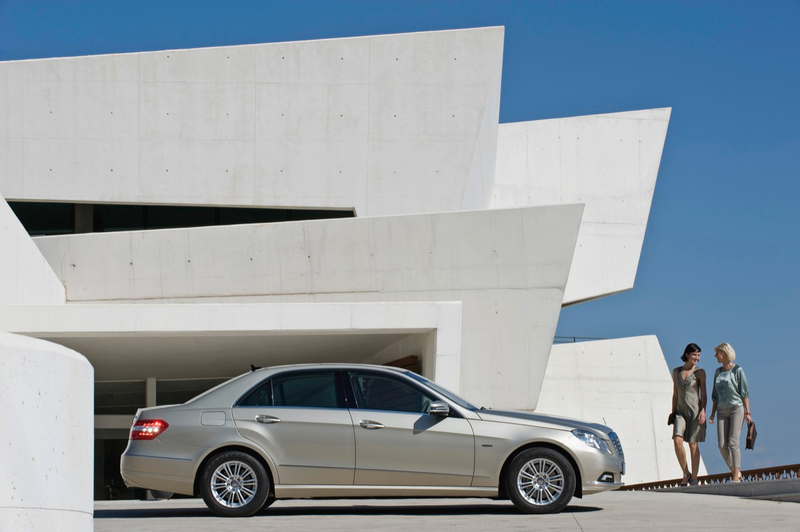 Illustration for article titled 2010 Mercedes E-Class: Mega Gallery